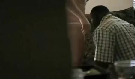 நல்ல அழகி சப்ரினா எடுக்கிறது ஆபாச வீடியோக்கள், பணம் 2 காக்ஸ்