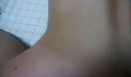 தனியார் கருப்பு சூடான ஆபாச வீடியோக்களை இல்லாமல் இலவச எஸ்எம்எஸ் இரினா ப்ரூனி ஏமாற்றுக்காரர்கள் ஒரு பெரிய கருப்பு சேவல்!