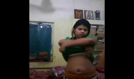 Yankee பொன்னிற சோலி கவர்ச்சி வீடியோக்கள் மரியாதையற்ற ஹிட்டாச்சி டிப்ளமோ